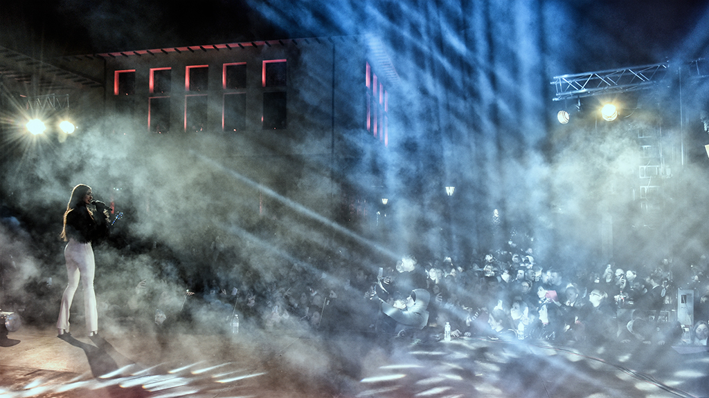 Γεμάτη λάμψη, μουσική και μαγεία η φωταγώγηση του Χριστουγεννιάτικου Δέντρου στη Σιάτιστα